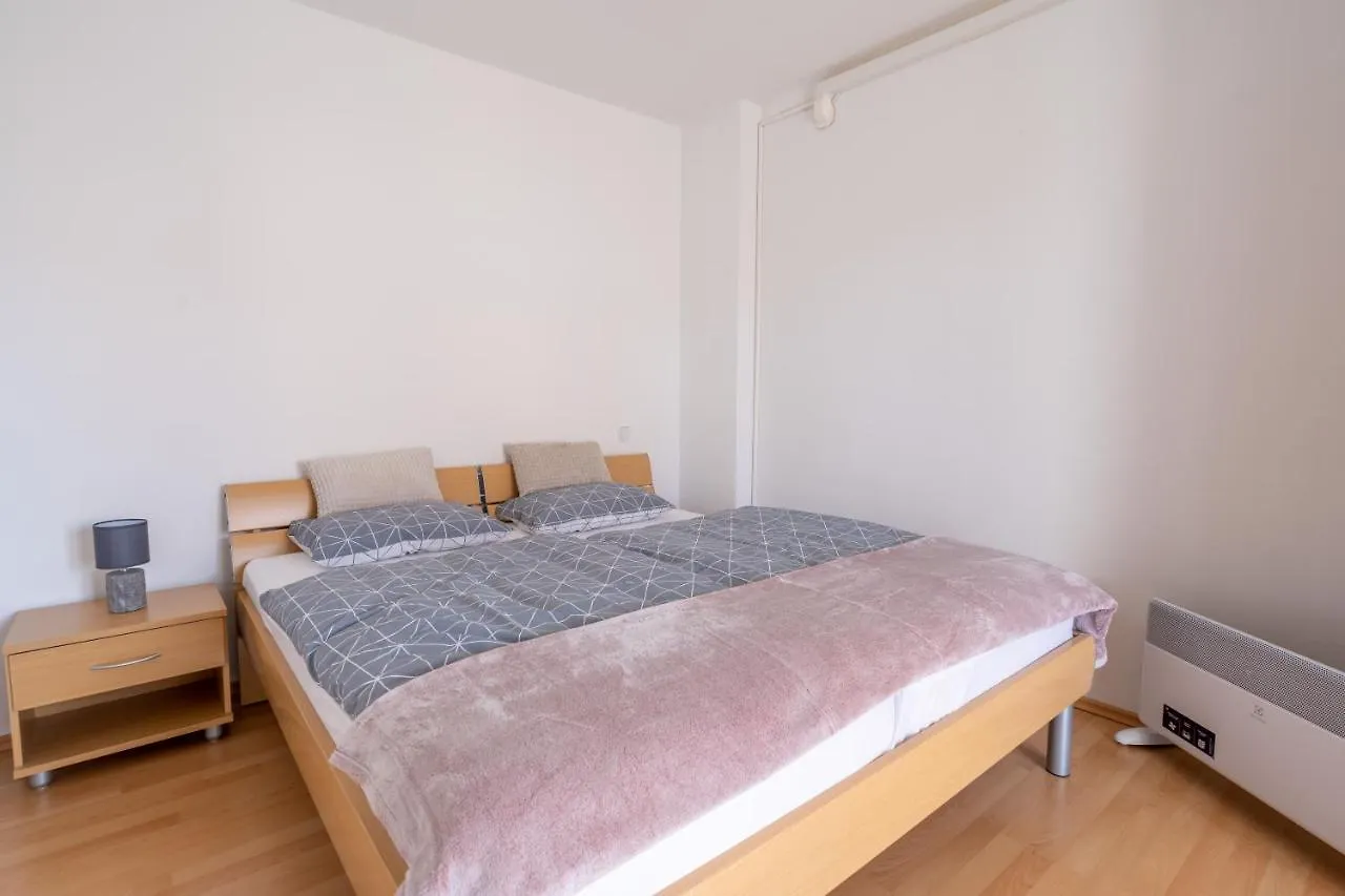 Charmante Wohnung Fusslaeufig Zum Meer In Funtana Apartment