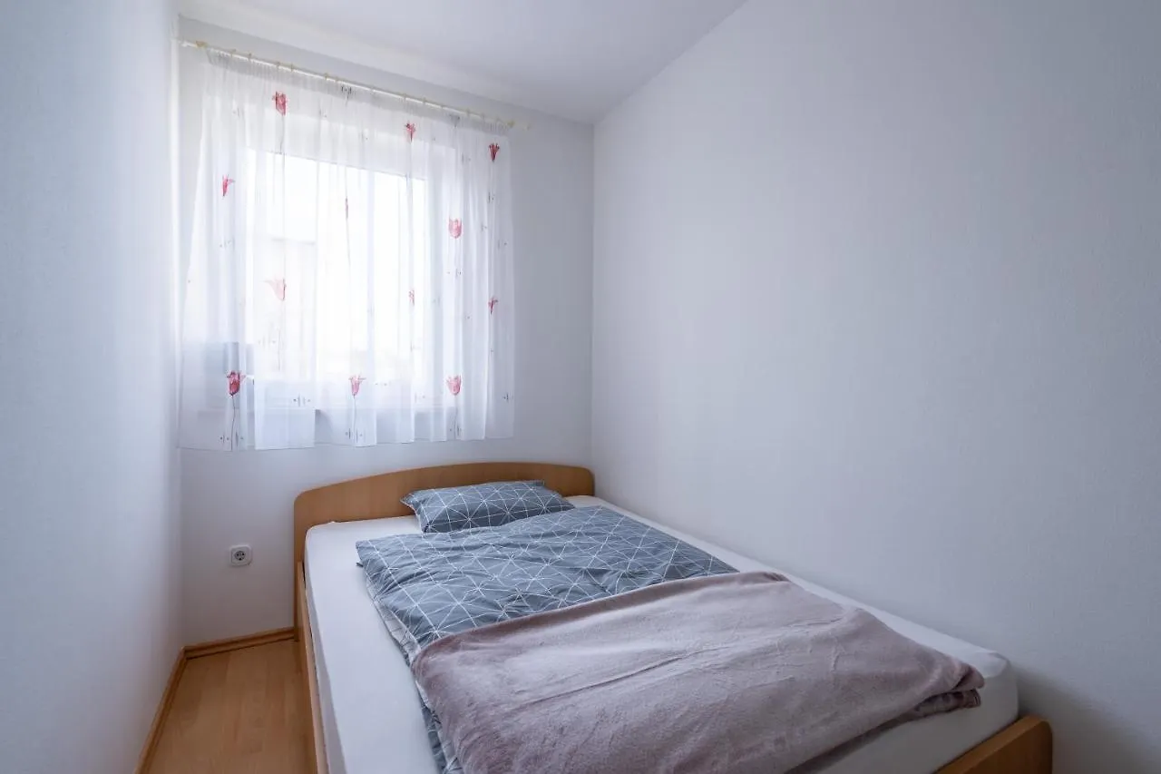 Apartmán Charmante Wohnung Fusslaeufig Zum Meer In Funtana